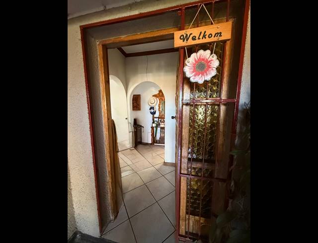 4 BEDROOM HOUSE FOR SALE IN VANDERBIJLPARK CE 5